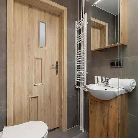 Okolna Cozy Remote Work By Renters Daire Krakow